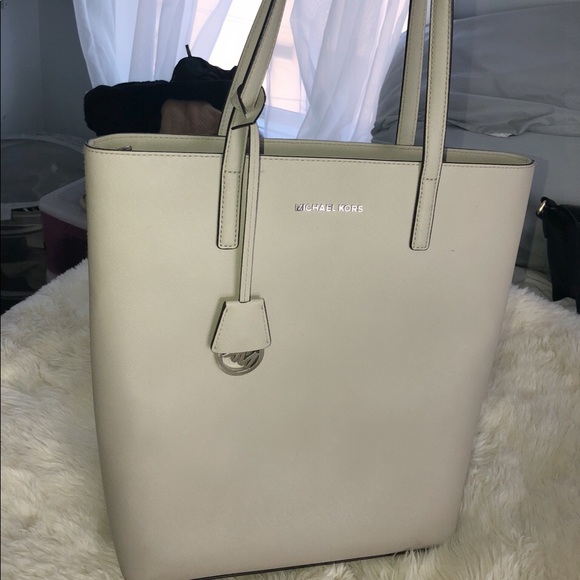 michael kors light grey handbag